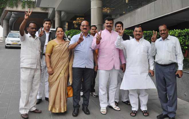 uttarakhandhctopronouncejudgementtodayon9rebelcongressmlas
